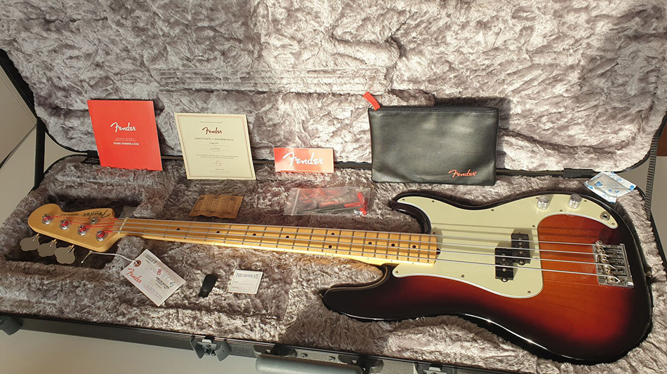 Photo : Fender Precision American Professional