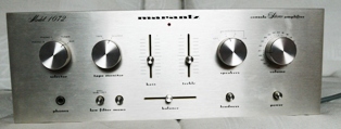 Photo : Marantz          1072 Amplificateur