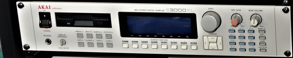 Photo : Akai         Sampleur S3000XL