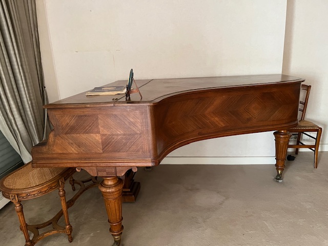 Photo : Piano    Erard   a queue 