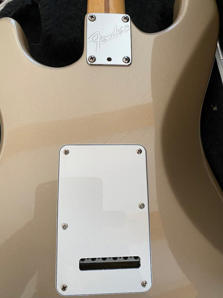 Photo : Fender Stratocaster 50e anniversaire