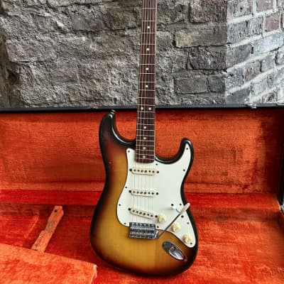 Photo : Fender Stratocaster 1971 sunburst