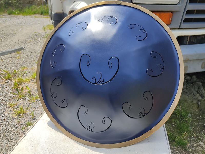 Photo : Tongue    Drum   Rav Vast G Pygmy