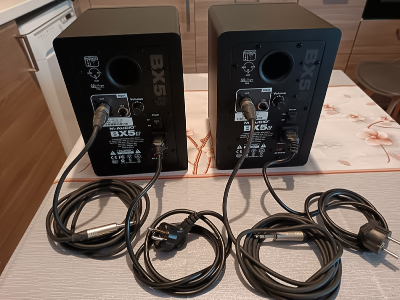 Photo : M     Audio    BX5