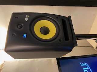 Photo : KRK     Rokit    R8 PG2 monitoring actives 