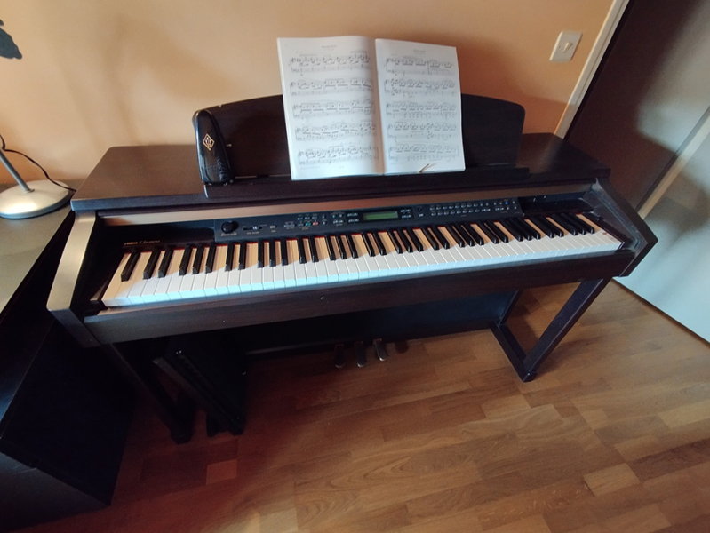 Photo : Yamaha    CLP    170