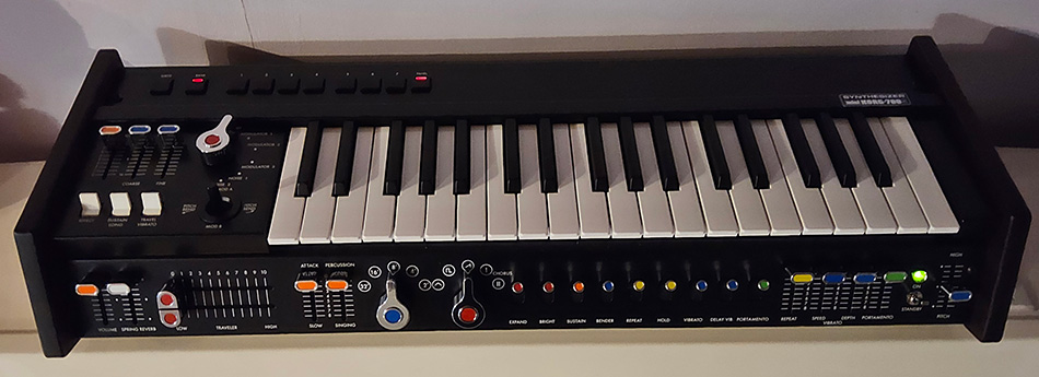 Photo : KORG  MINI  KORG 700 SM