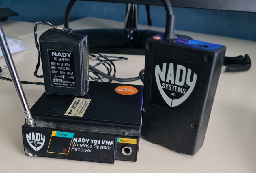 Photo : HF               Nady VHF 101 pour guitare