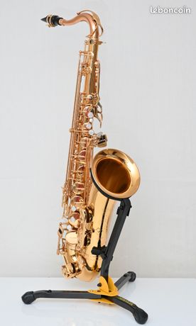 Photo : Saxophone tenor ADVENCES